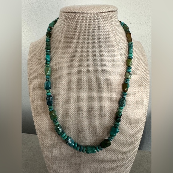 Turquoise small nugget bead necklace by Jay King - Picture 3 of 12